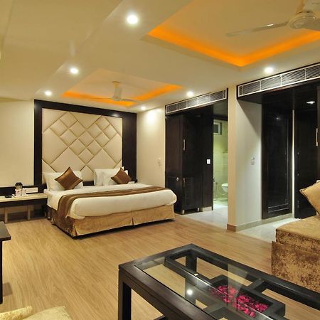 Отель Sai Miracle - Luxury Living Нью-Дели Экстерьер фото