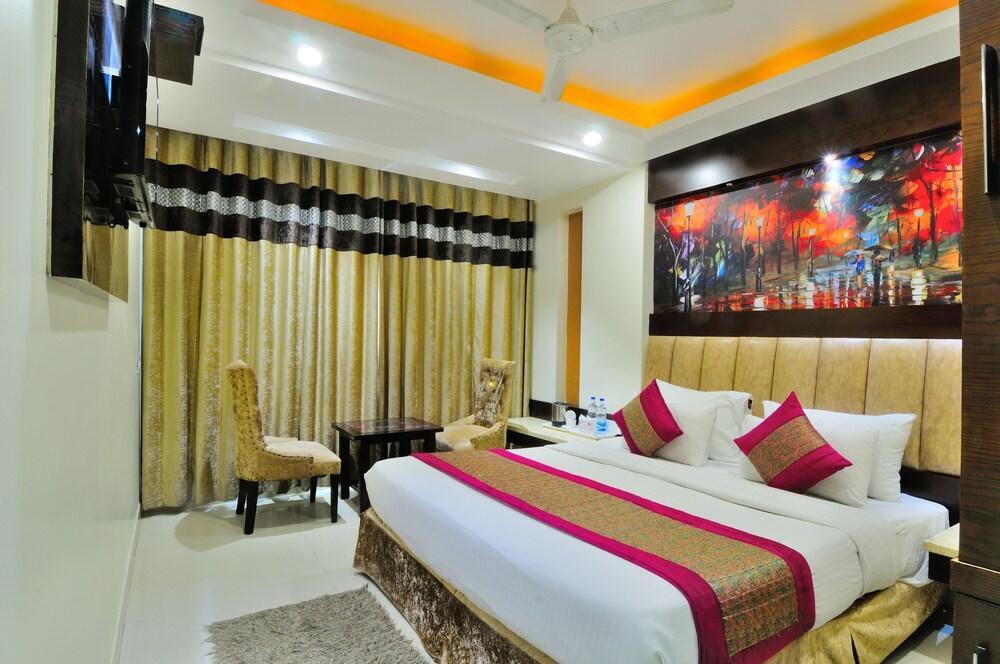Отель Sai Miracle - Luxury Living Нью-Дели Экстерьер фото