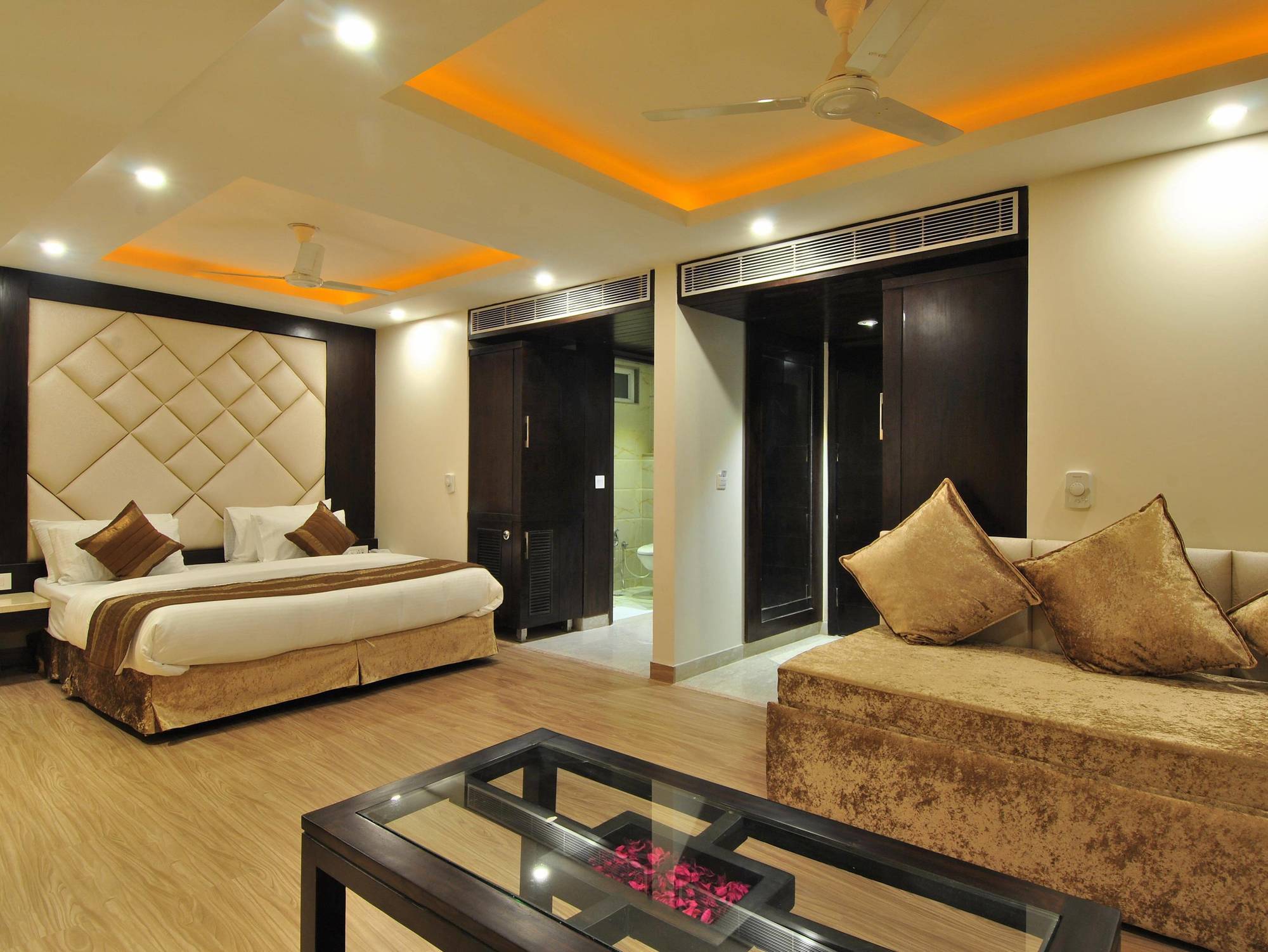 Отель Sai Miracle - Luxury Living Нью-Дели Экстерьер фото
