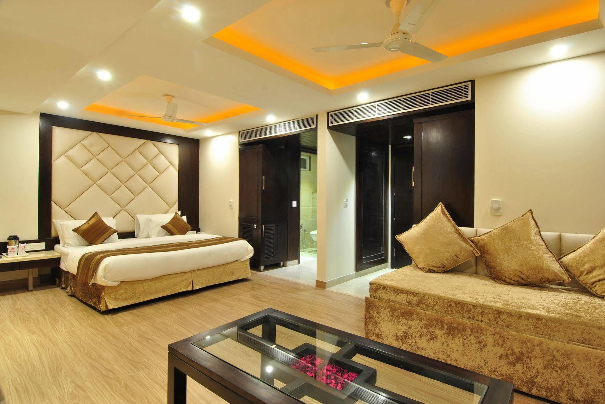 Отель Sai Miracle - Luxury Living Нью-Дели Экстерьер фото