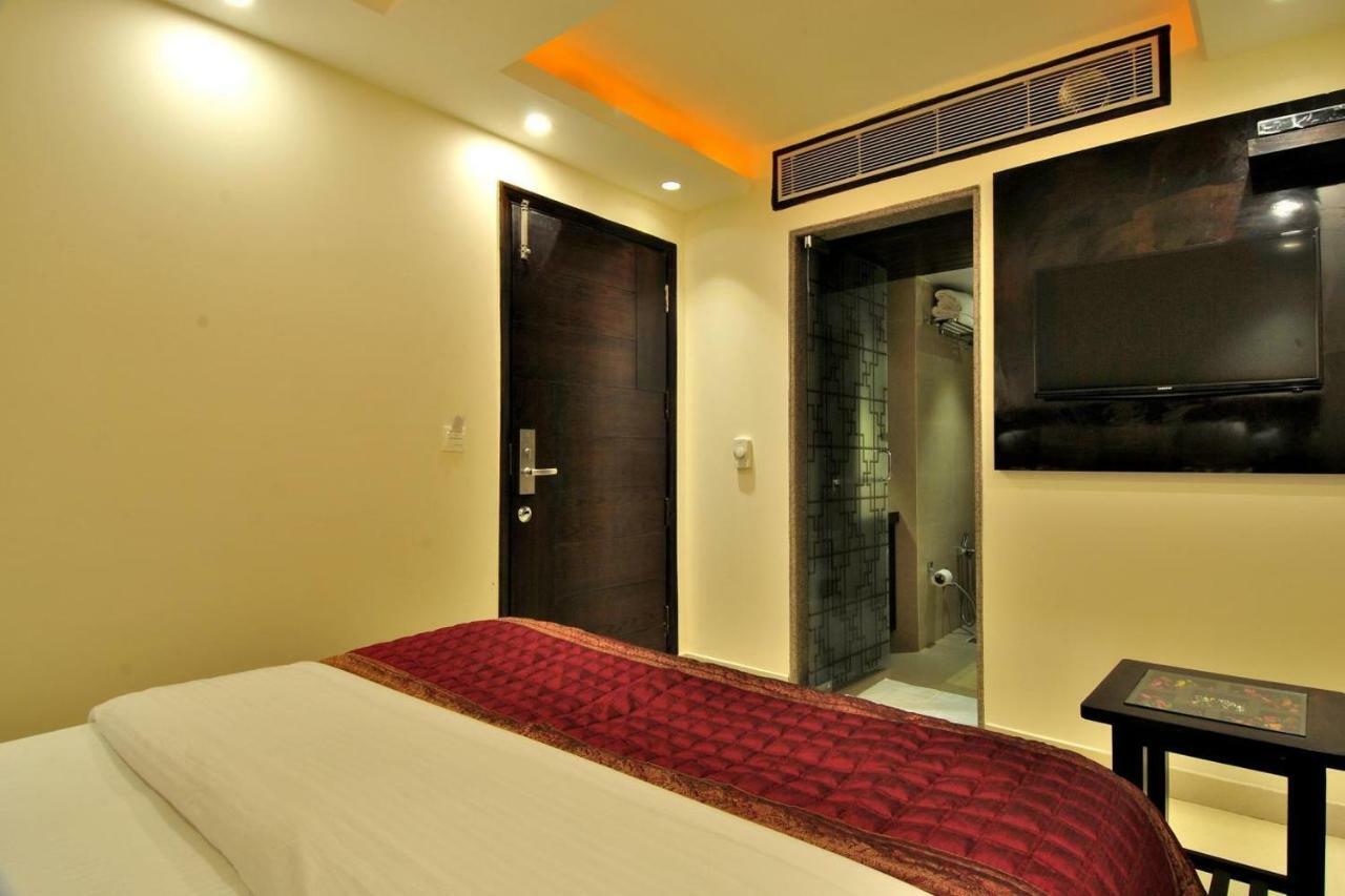 Отель Sai Miracle - Luxury Living Нью-Дели Экстерьер фото